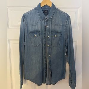 Men’s denim button up shirt. New with tags.